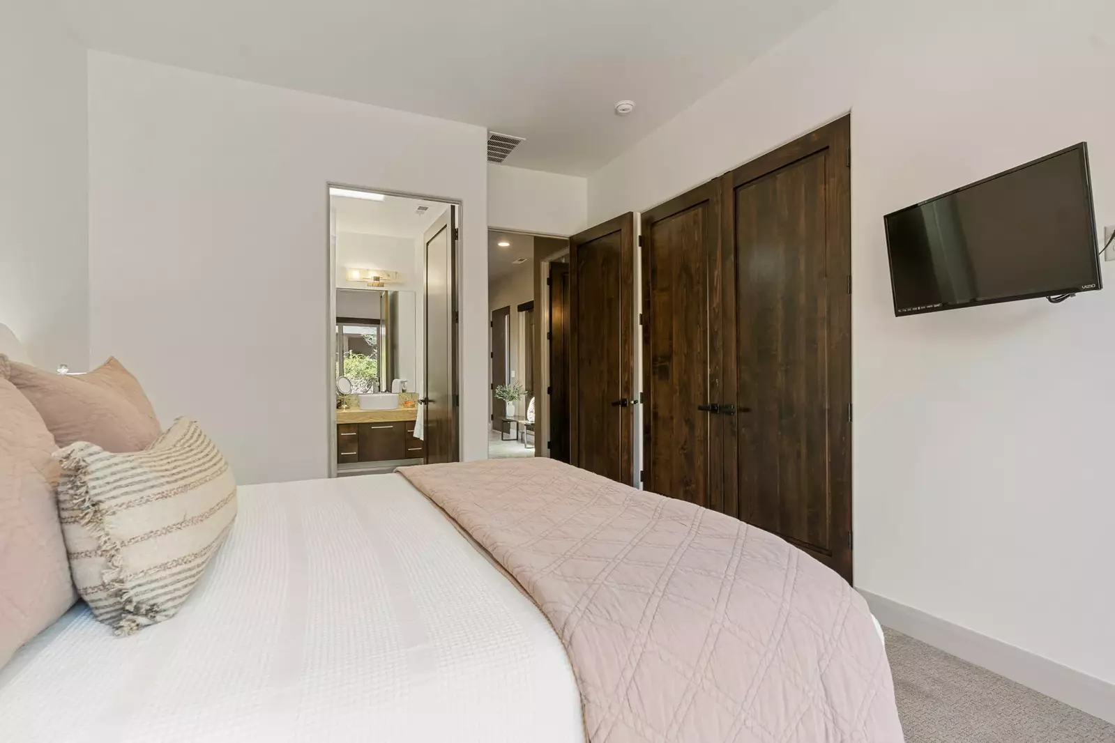 Queen Bedroom
