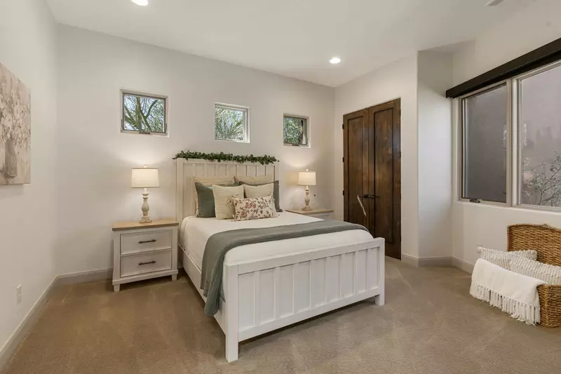 Queen Bedroom