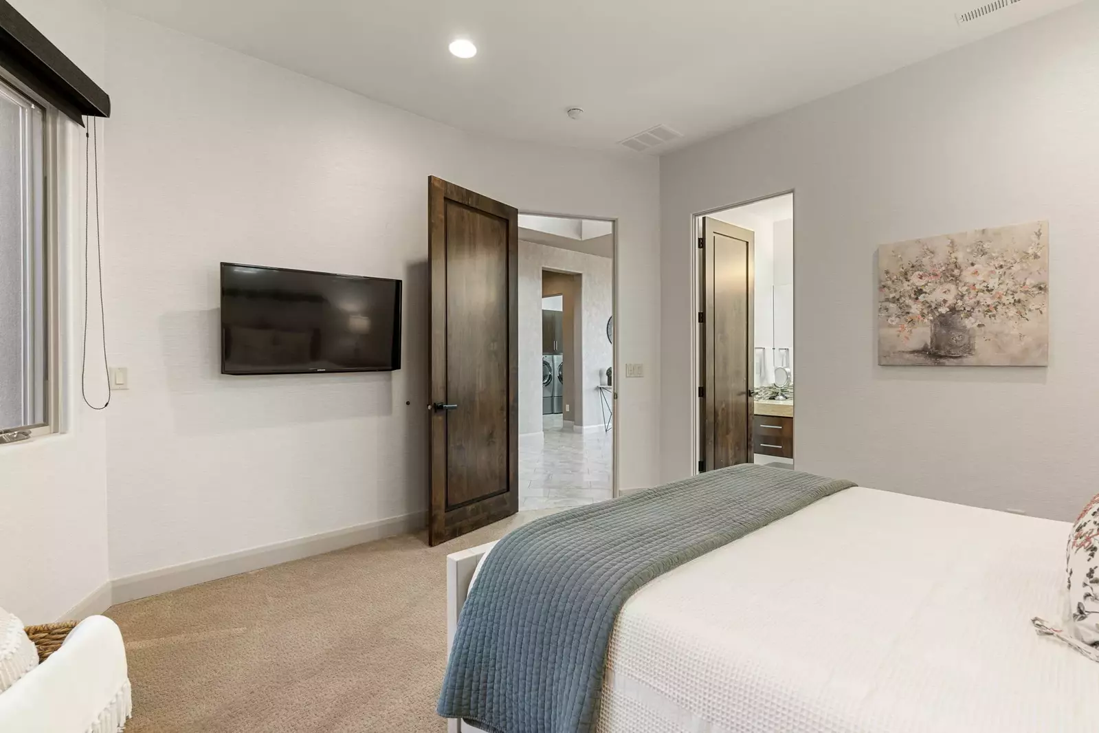 Queen Bedroom