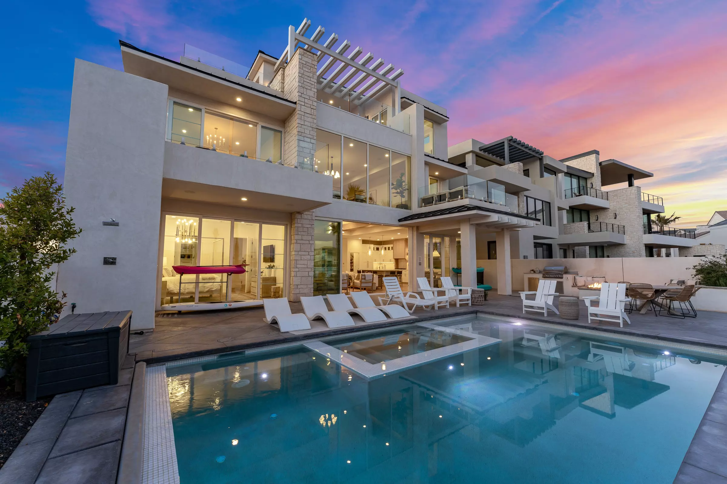 The Beach Front - 7 bedroom House in St. George, image size:2400x1600