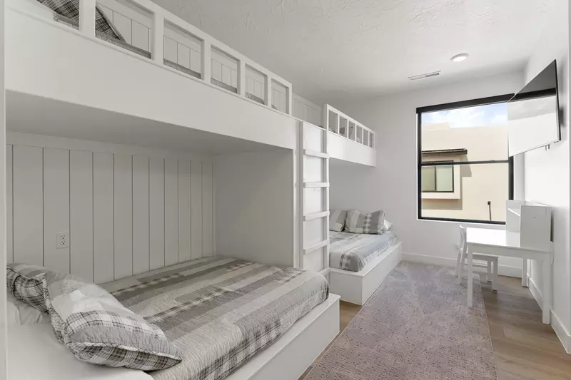 2 T/F Bunk Room