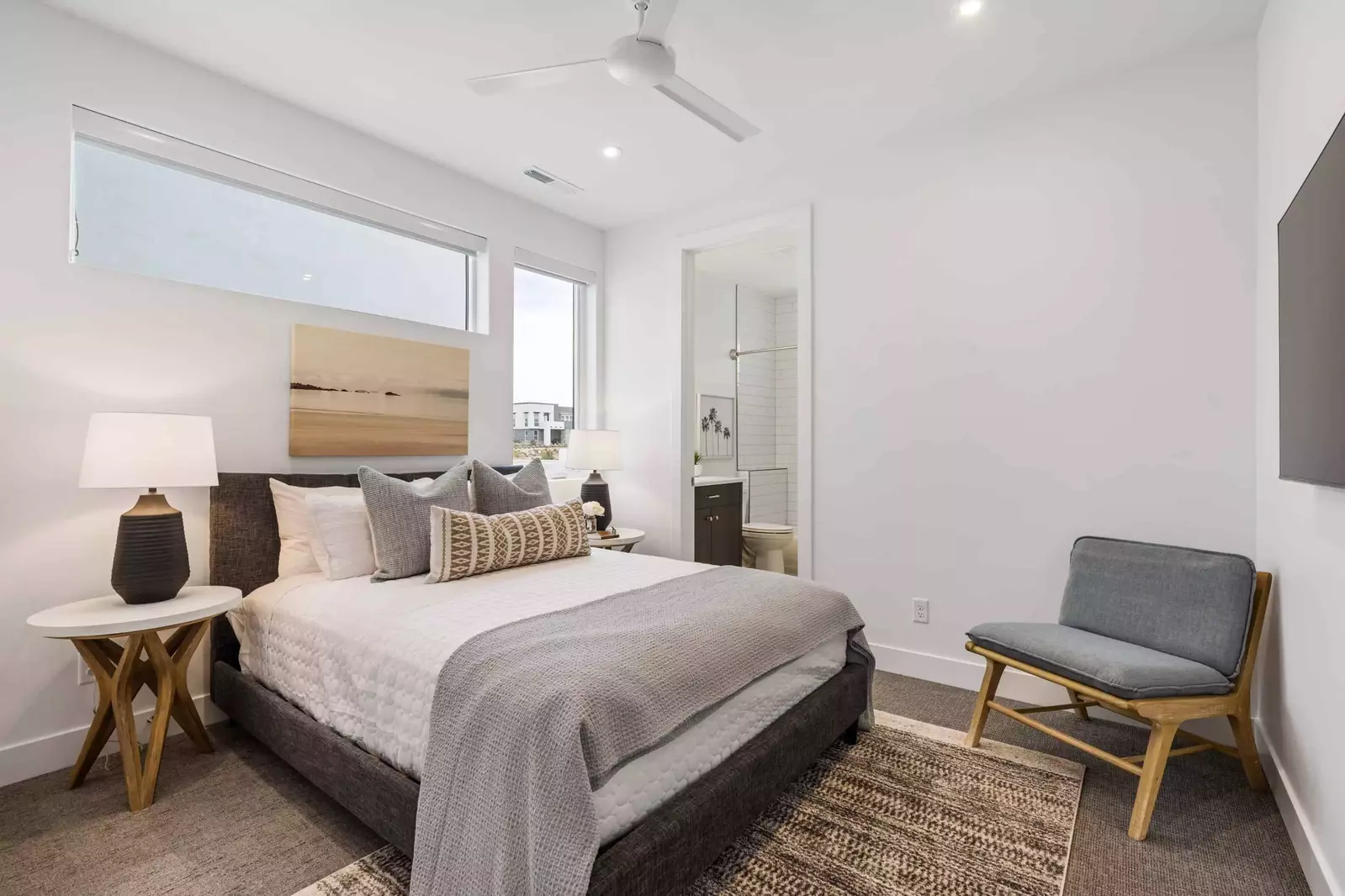 Queen Bedroom