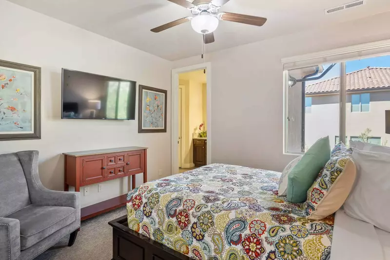 Queen Bedroom