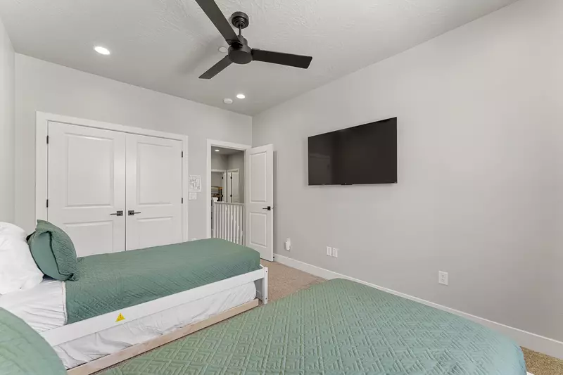 2 Twin Beds/Trundles