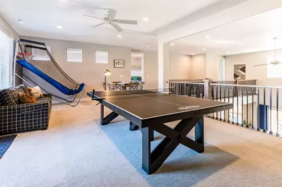 Ping Pong Table, Basketball Shoot
