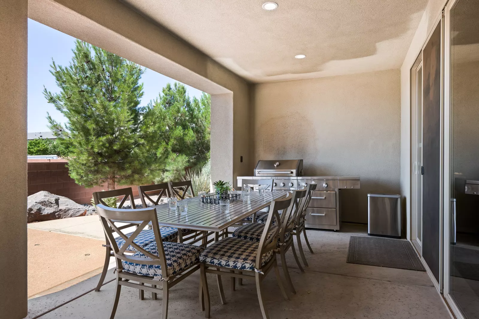 Covered Patio - Grill