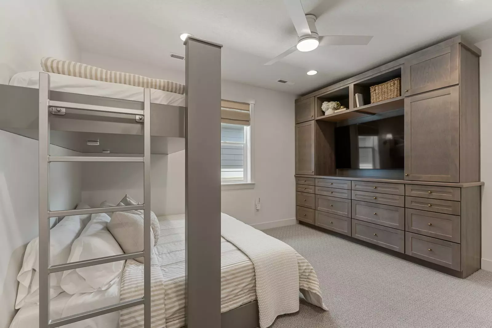 Twin/King Bunk Bed