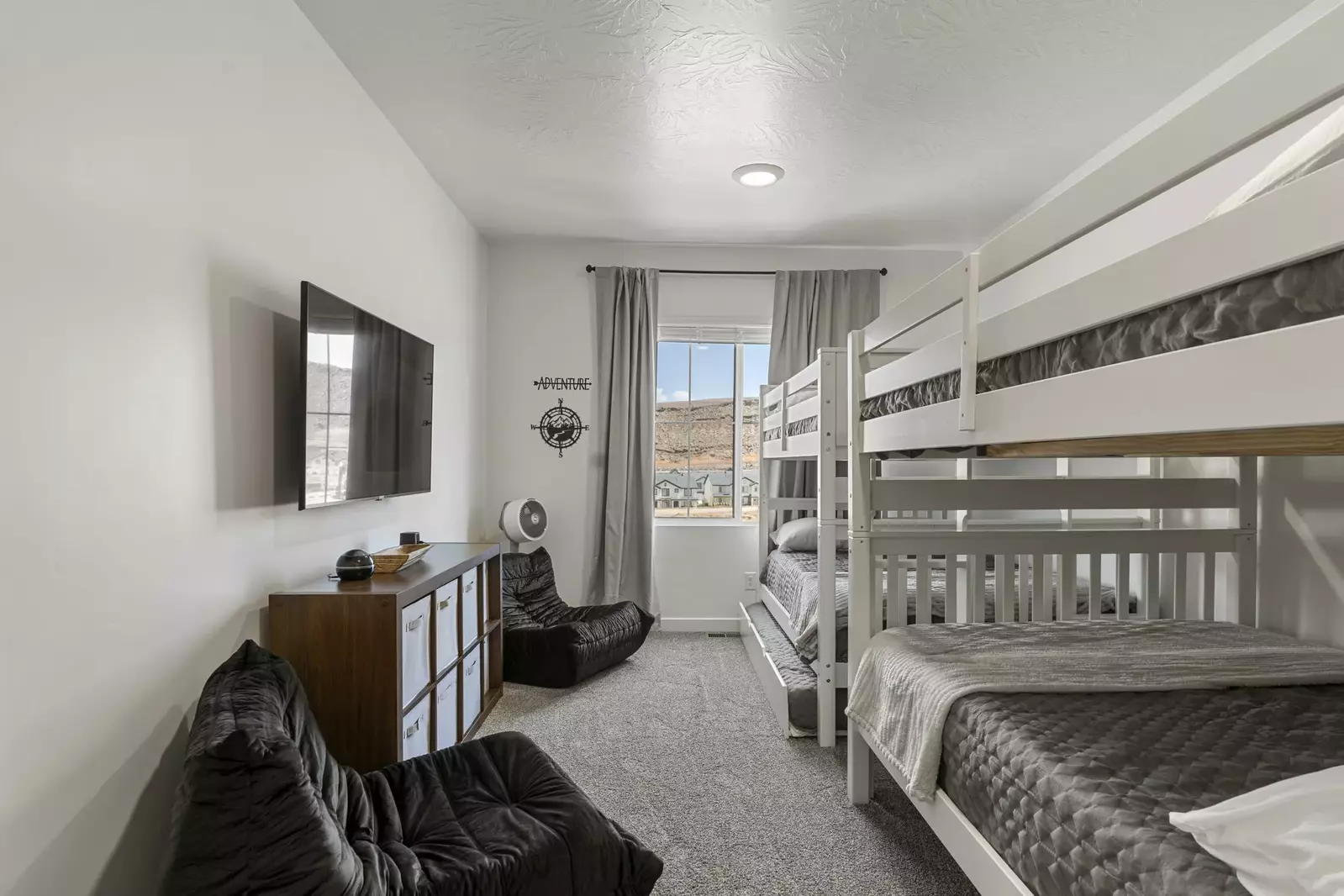 2 Double/Double Bunks + Double Trundle