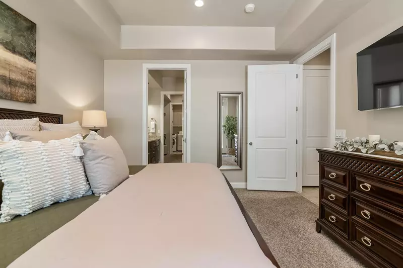 Master Bedroom/Bathroom