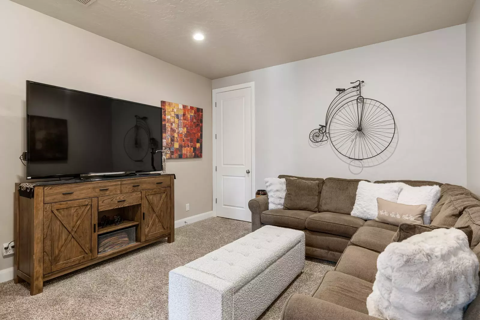 Loft Bedroom and Family Room w/Sectional