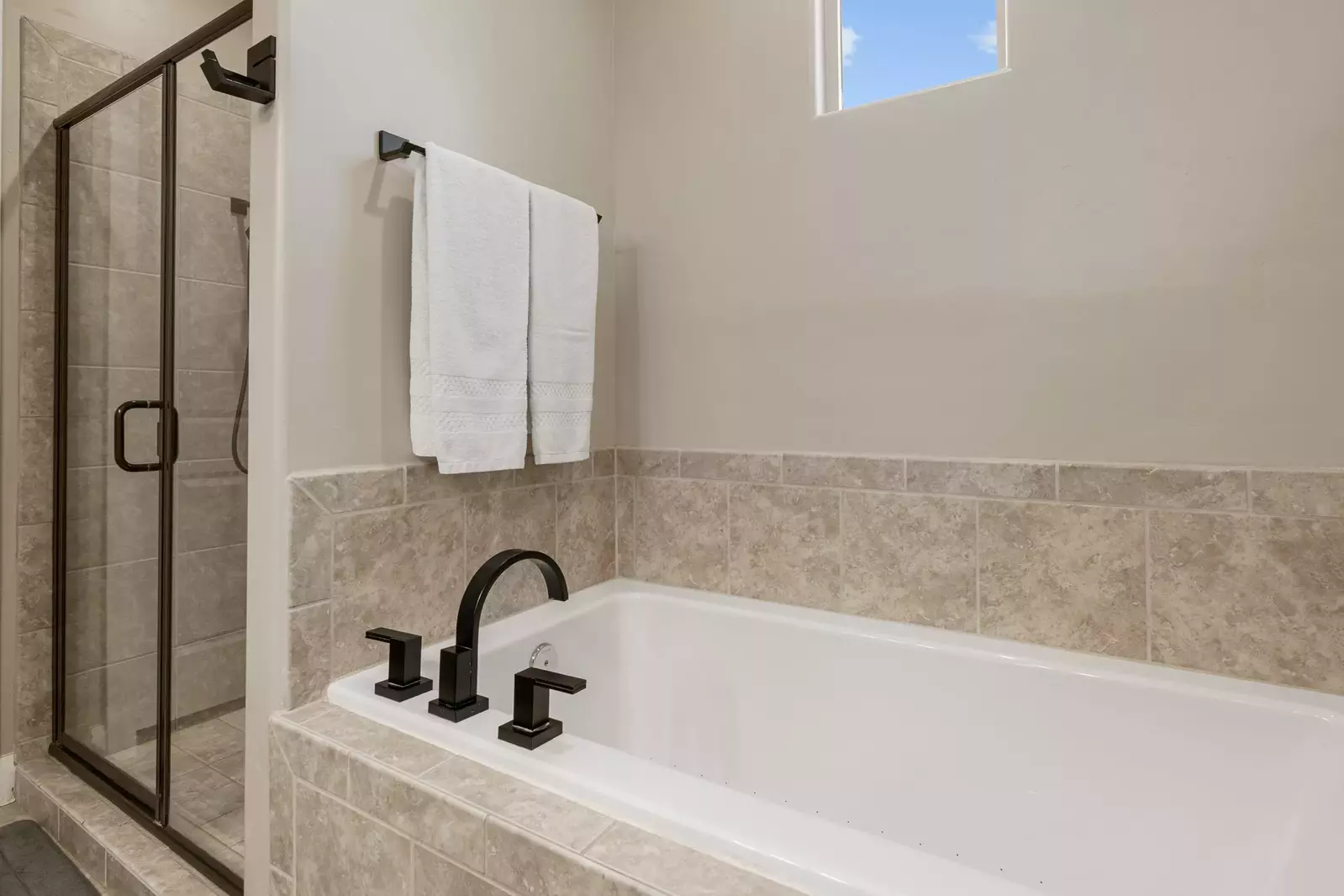 Second Floor King Bedroom Bath