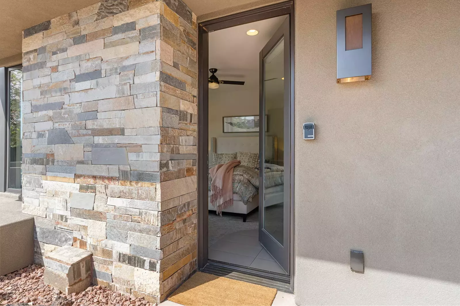 Queen Bedroom (Casita)