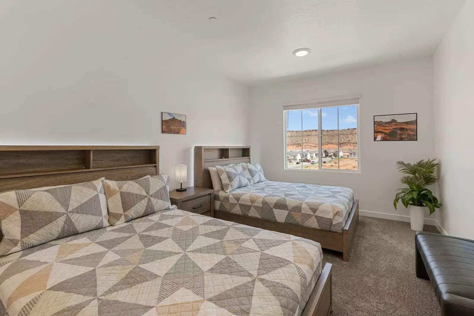 2 Queen Beds
