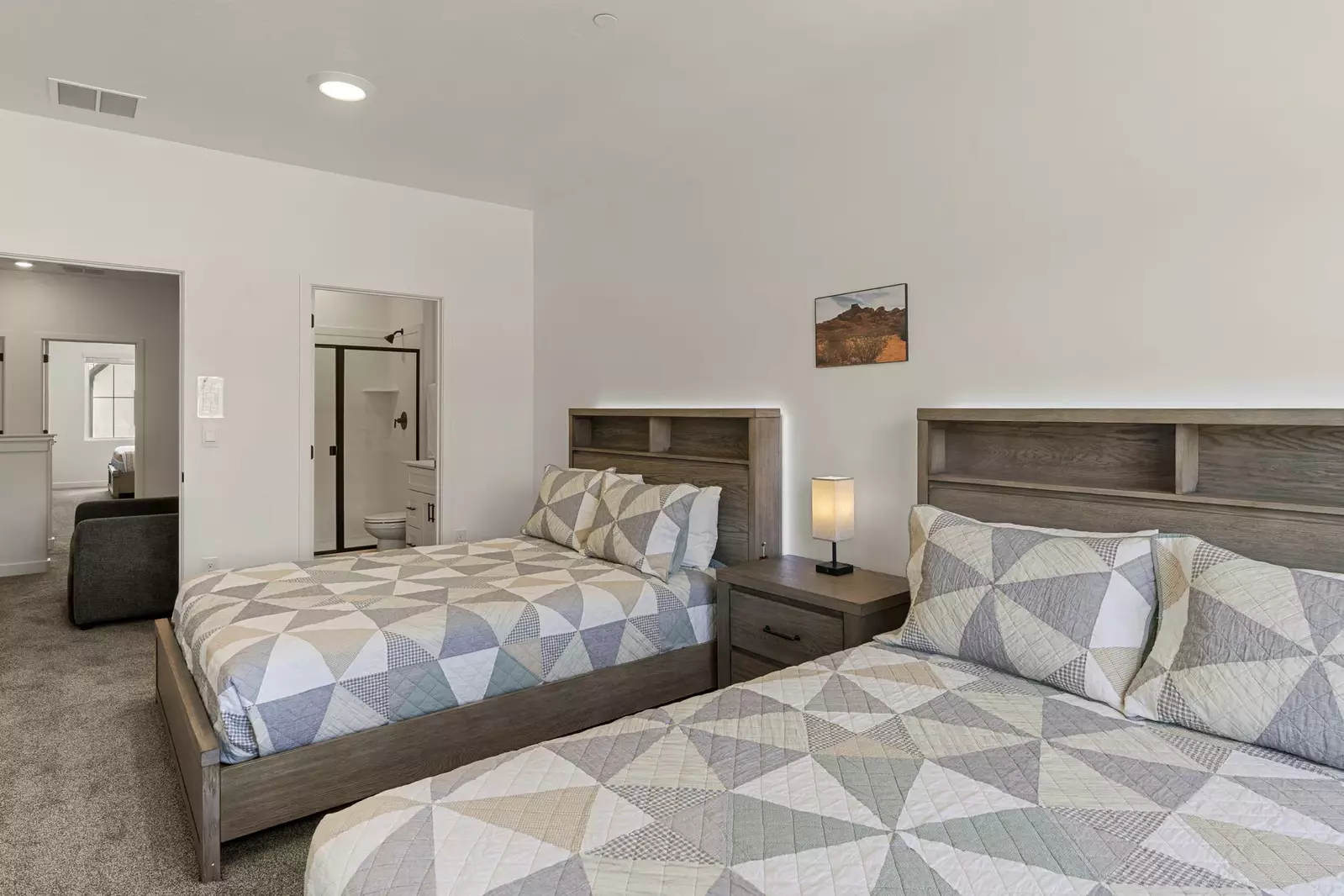 2 Queen Beds