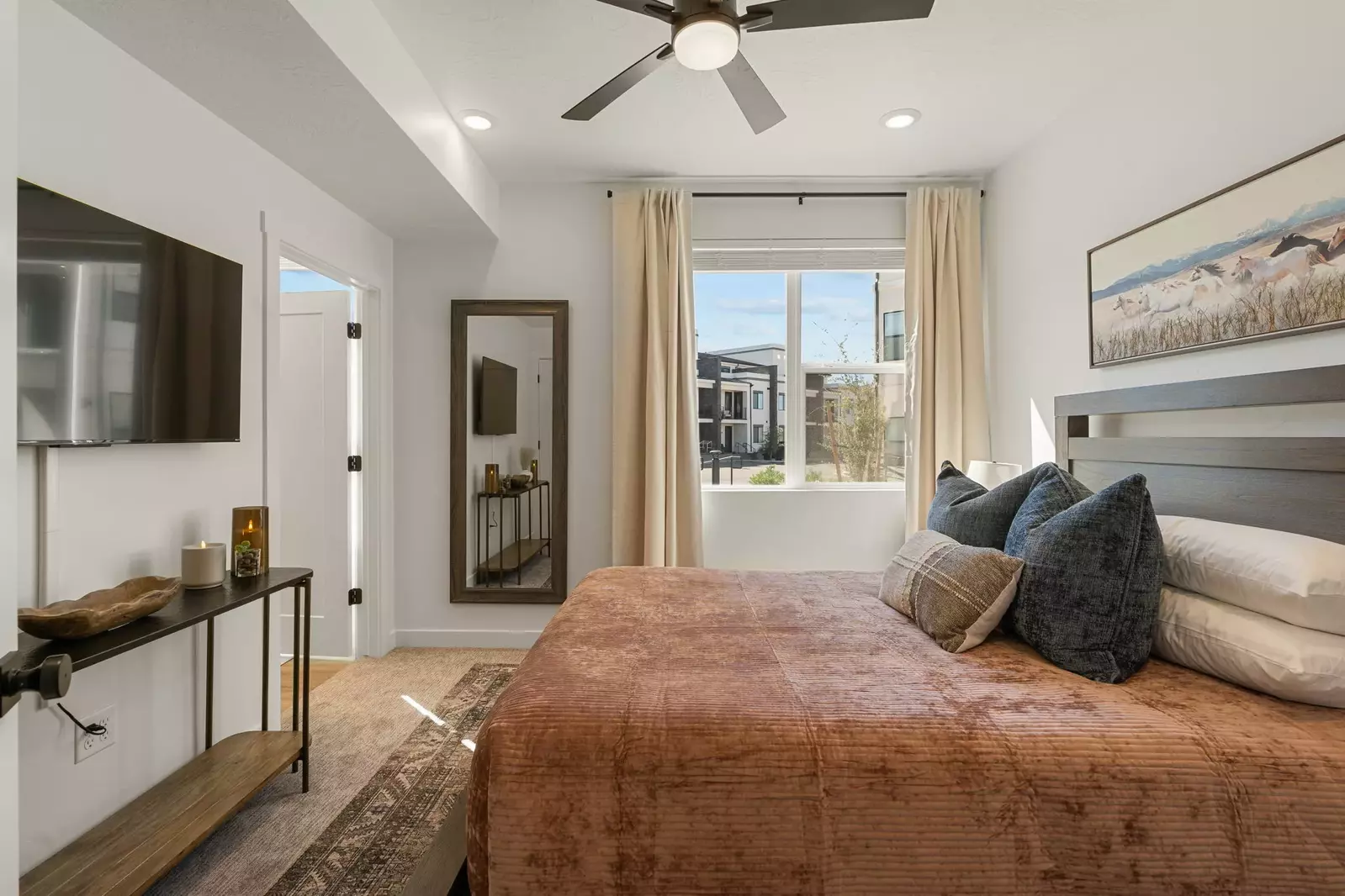 Queen Bedroom