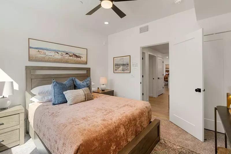 Queen Bedroom