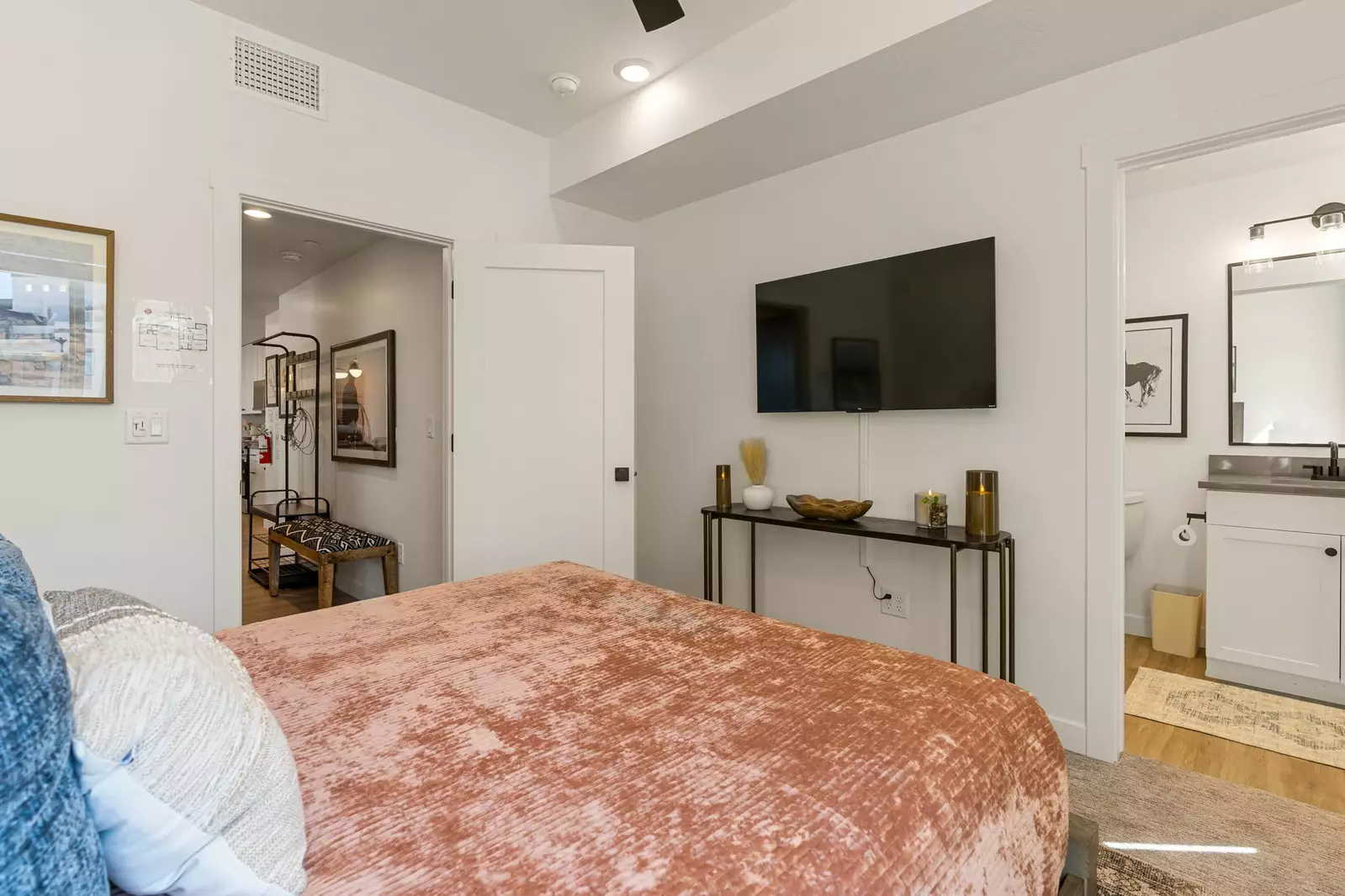 Queen Bedroom
