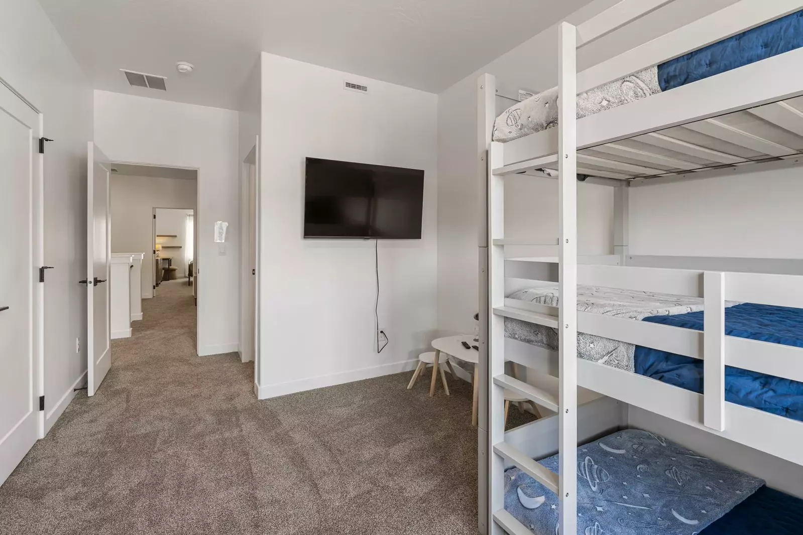 2 Twin/Twin/Twin Bunks