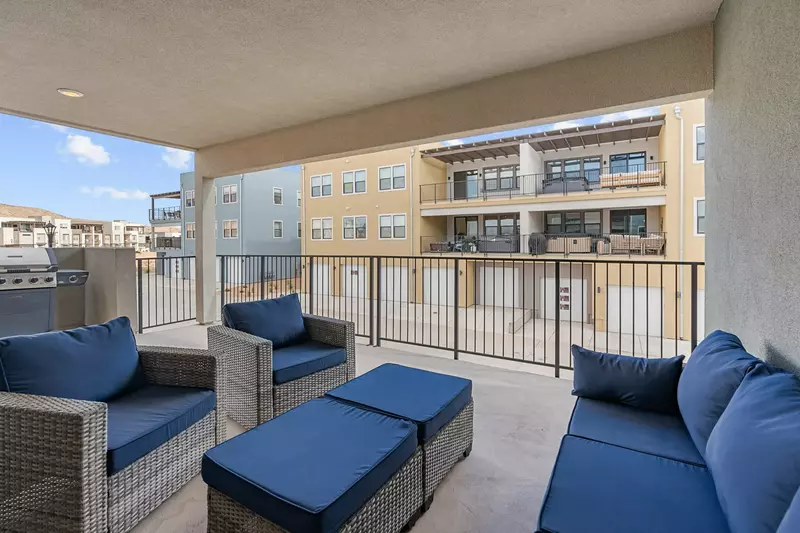 Patio/ Deck
