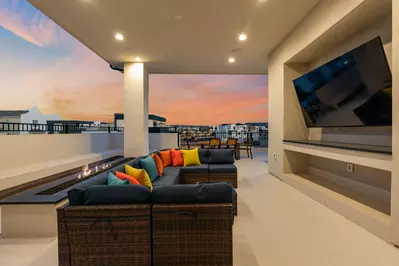 Upstairs Deck