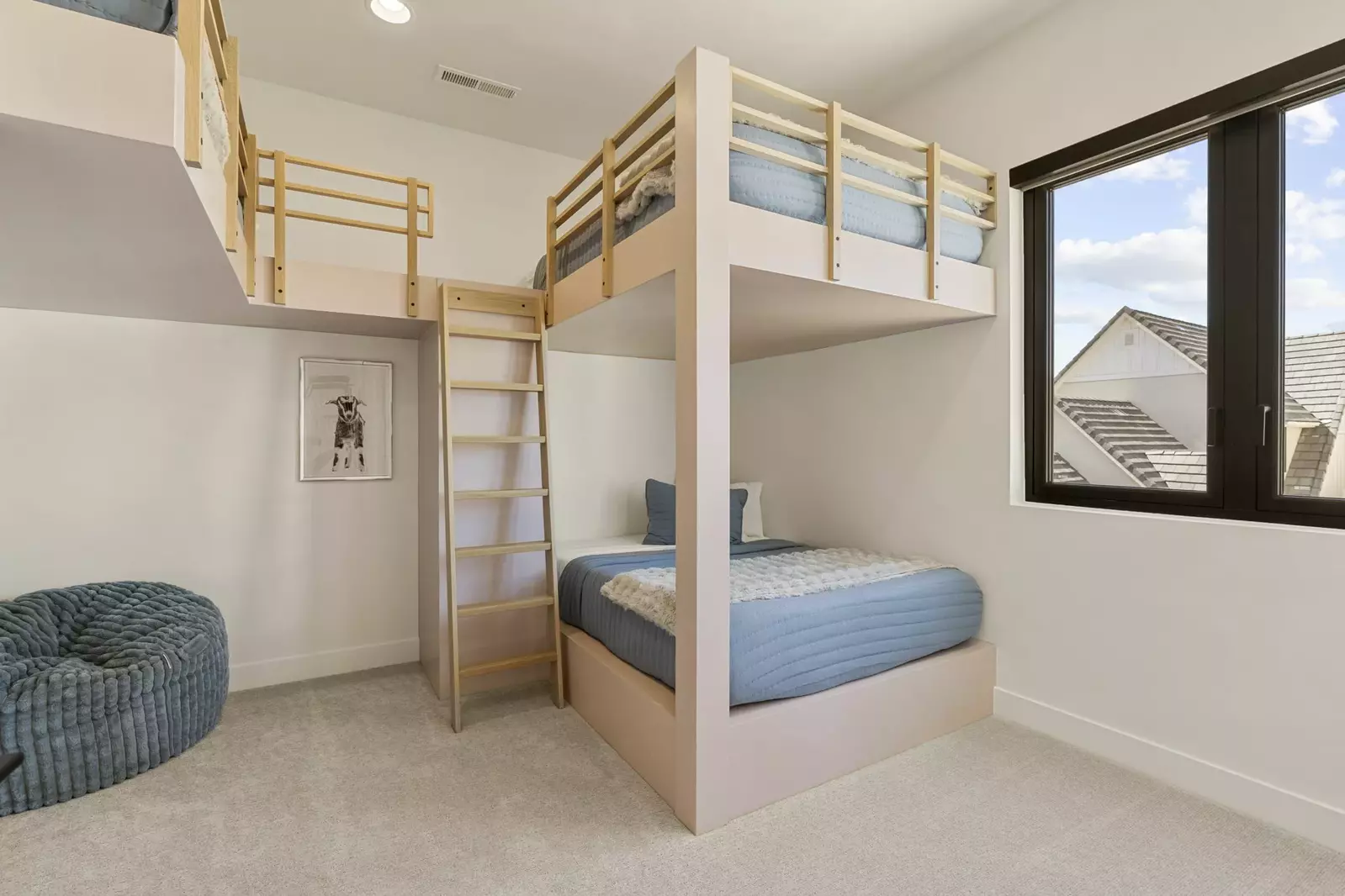 Queen/Queen Bunk + Twin Bed