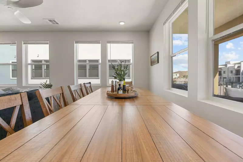Dining Room Tavle