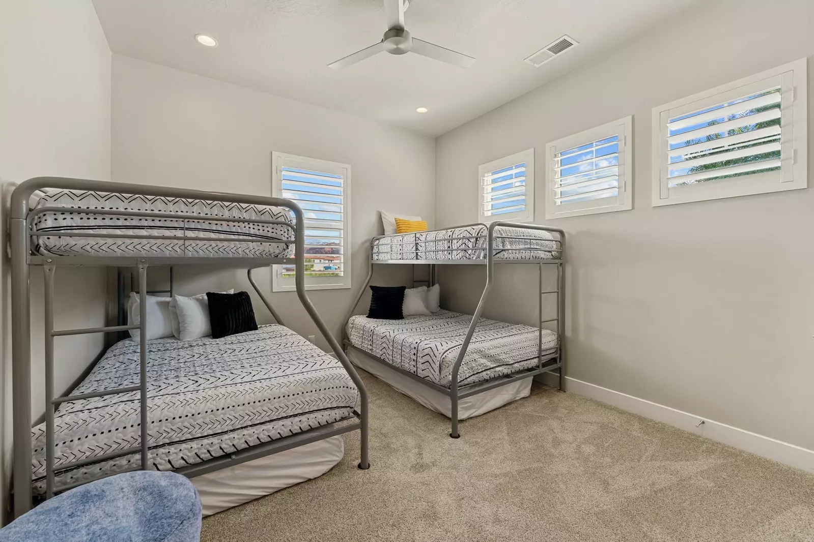 Twin / Full Bunk Room