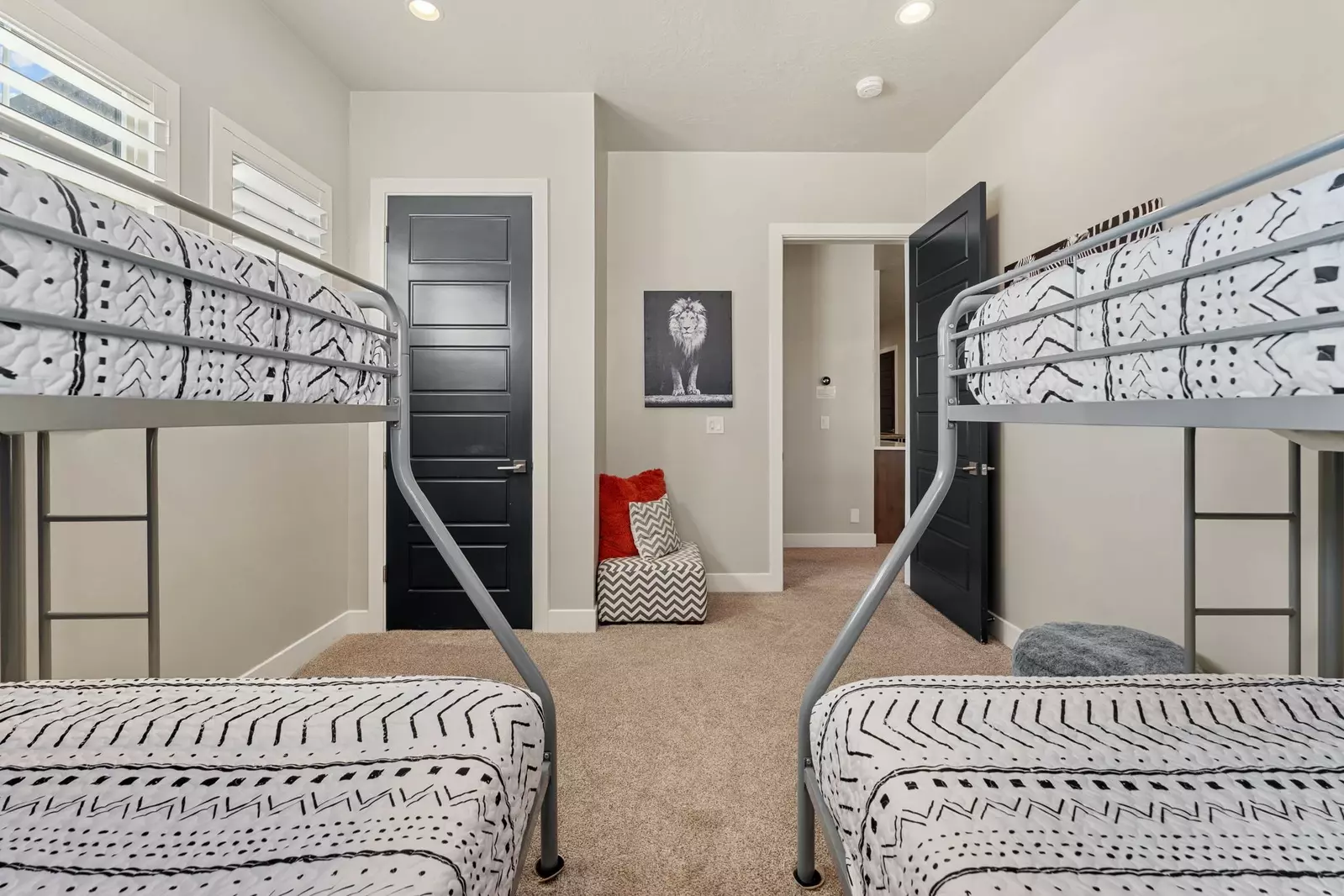 Twin / Full Bunk Room