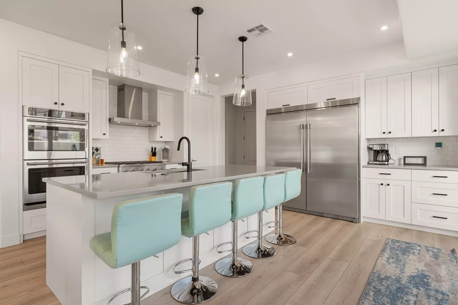 Fully Equipped Kitchen (1)