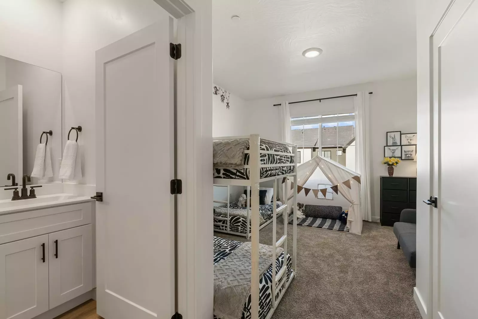 2 Twin/Twin Bunks
