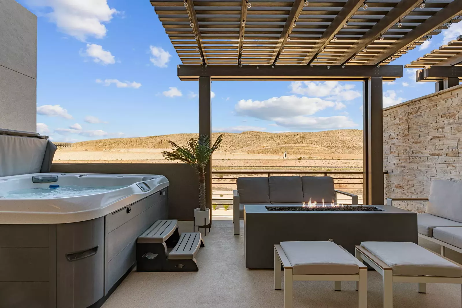 Private Hot Tub + Fire Table