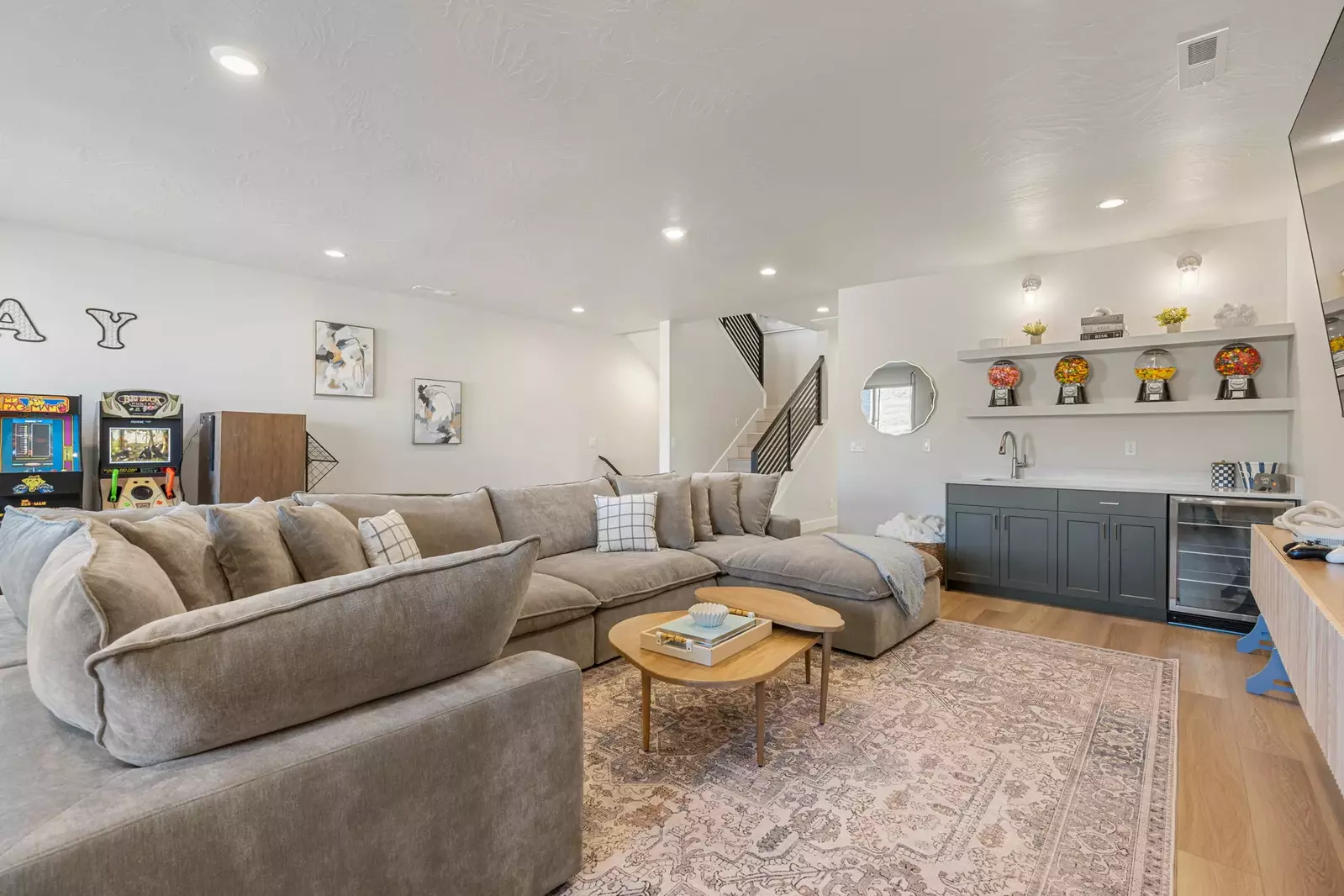 2nd Floor Family Room