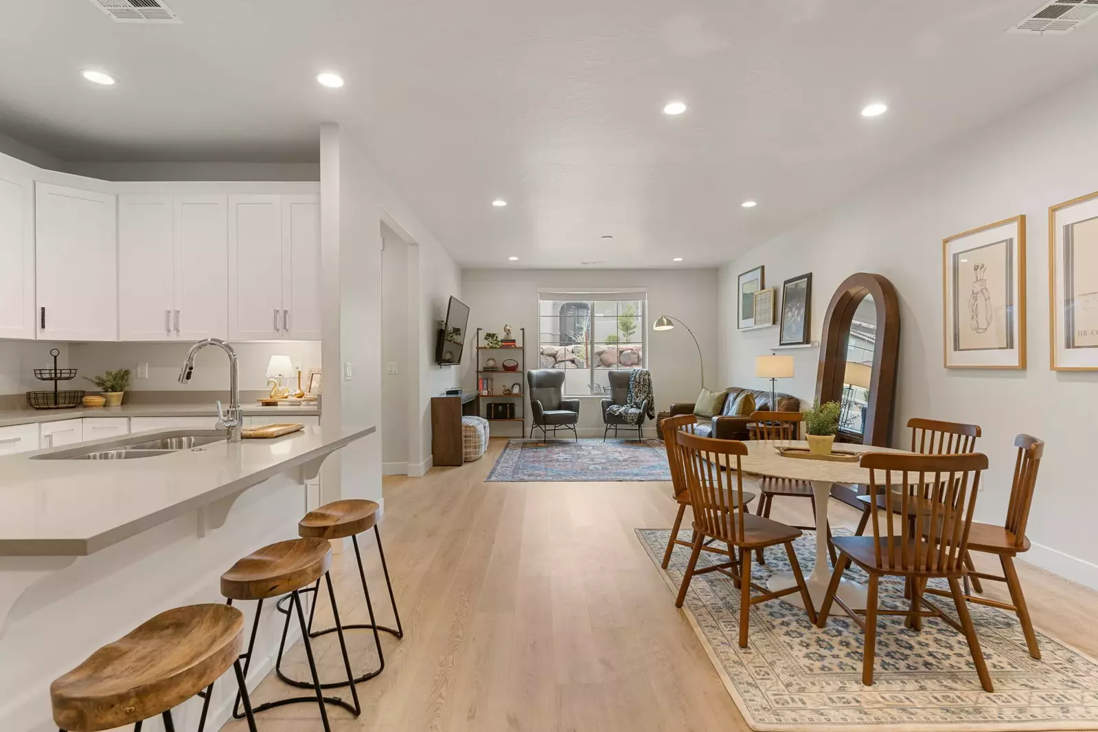 Fully Equipped Kitchen + Dining Table