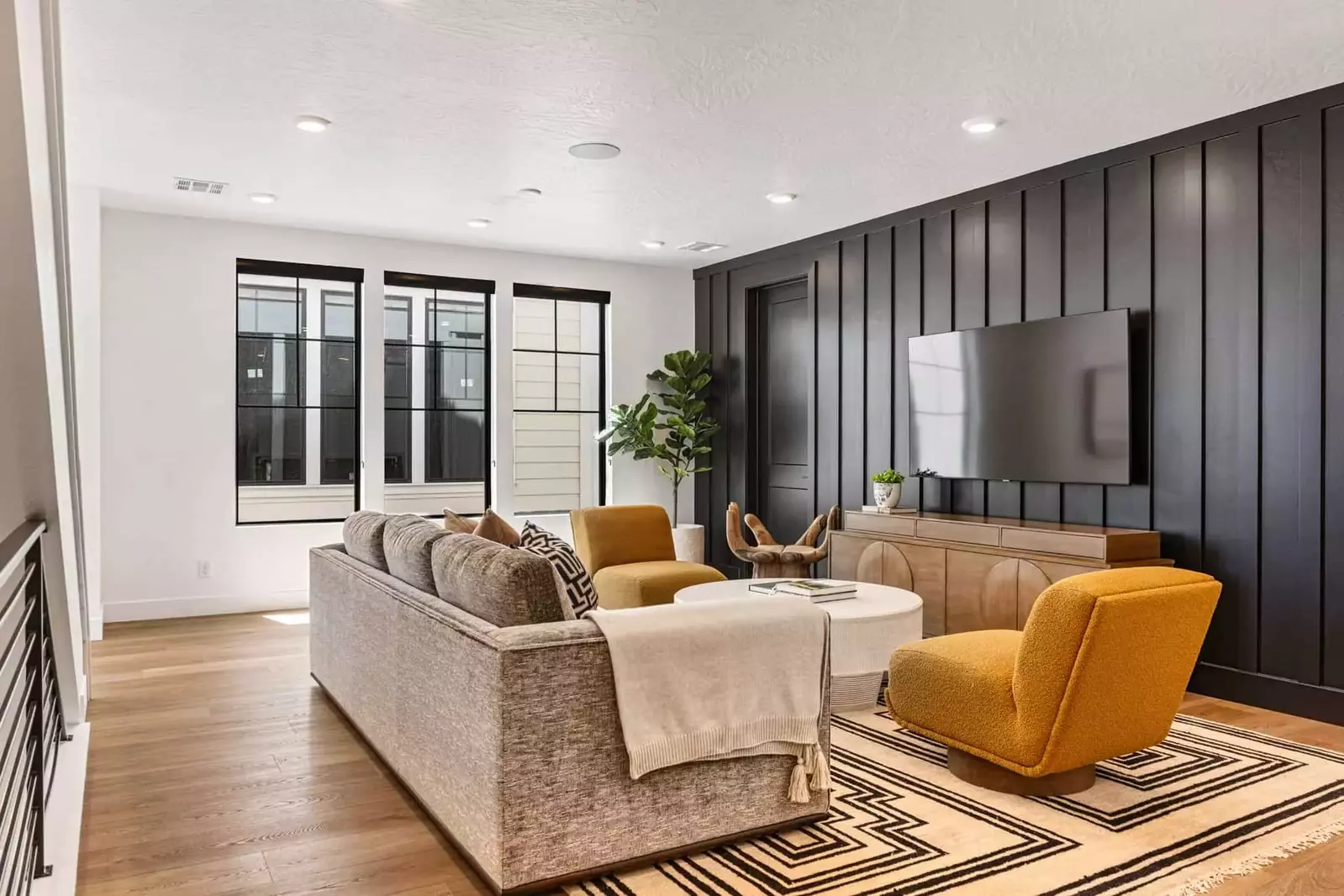 2nd Floor Family Room