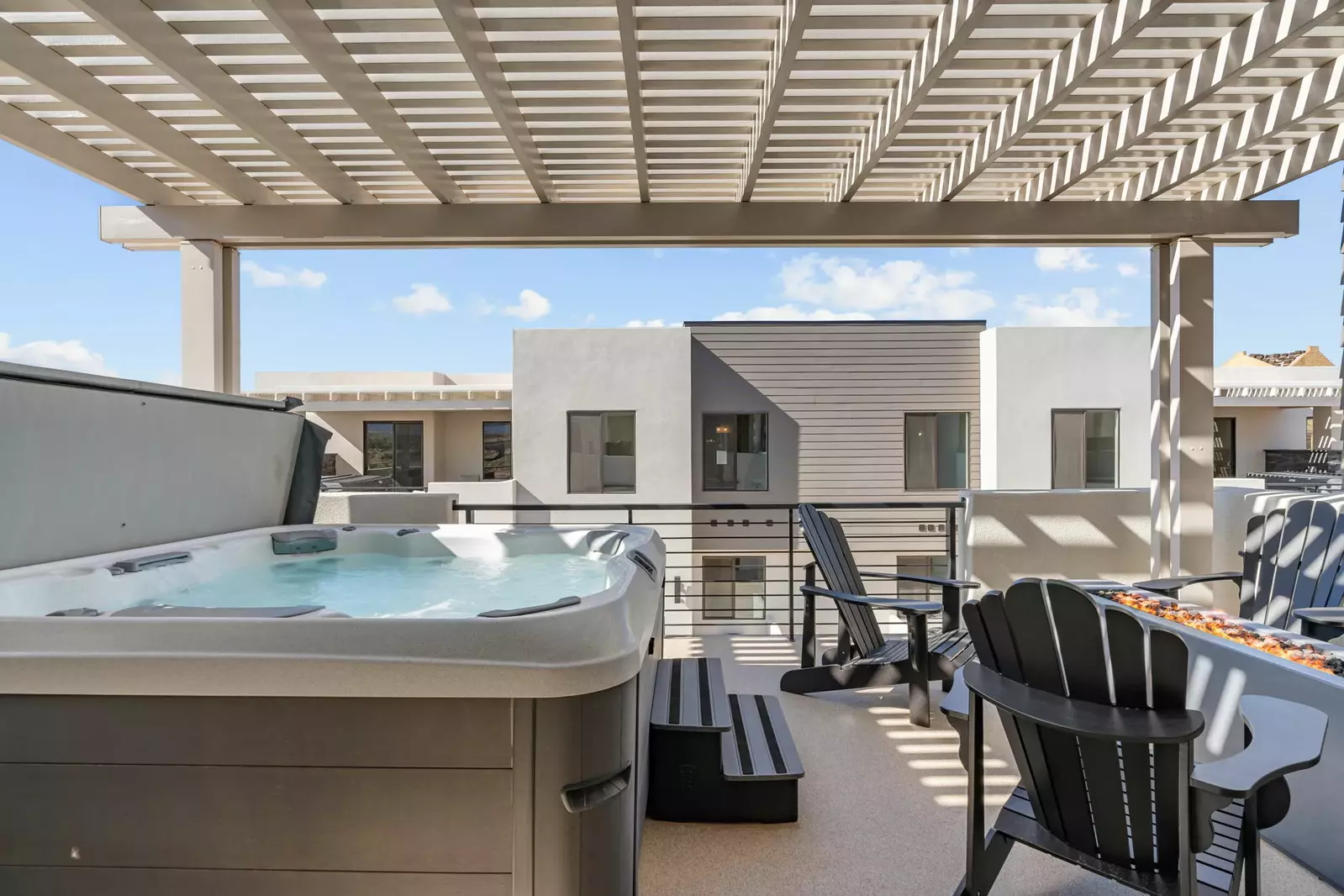 Private Hot Tub + Fire Table