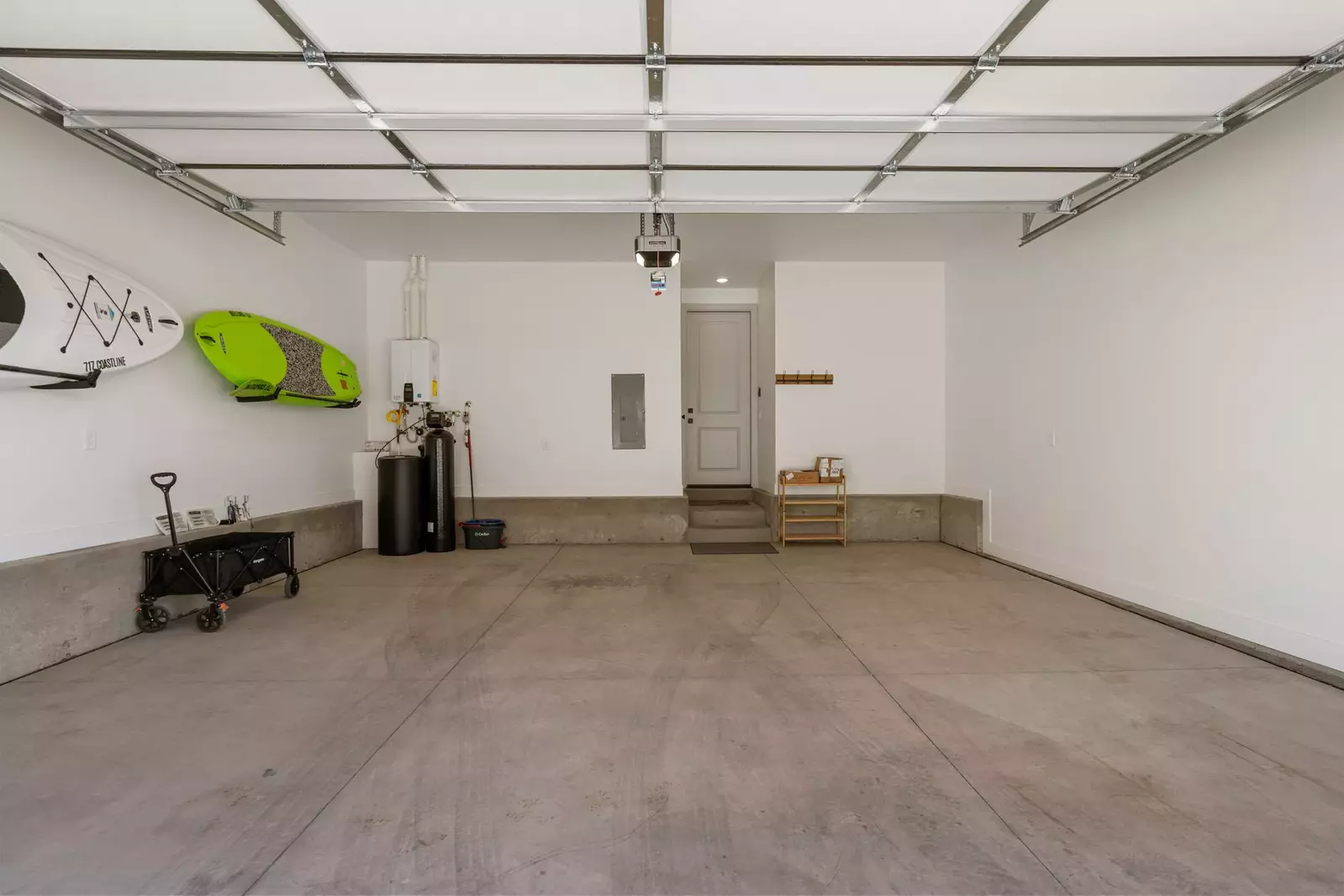 Double Car Garage + 2 Paddleboards