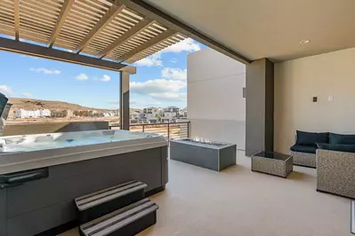 Private Hot Tub + Fire Table