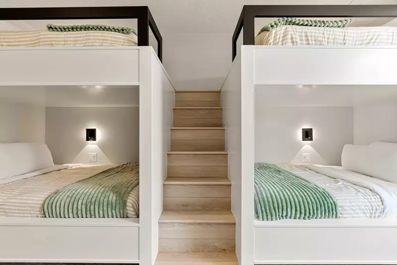 2 Double/Double Bunks
