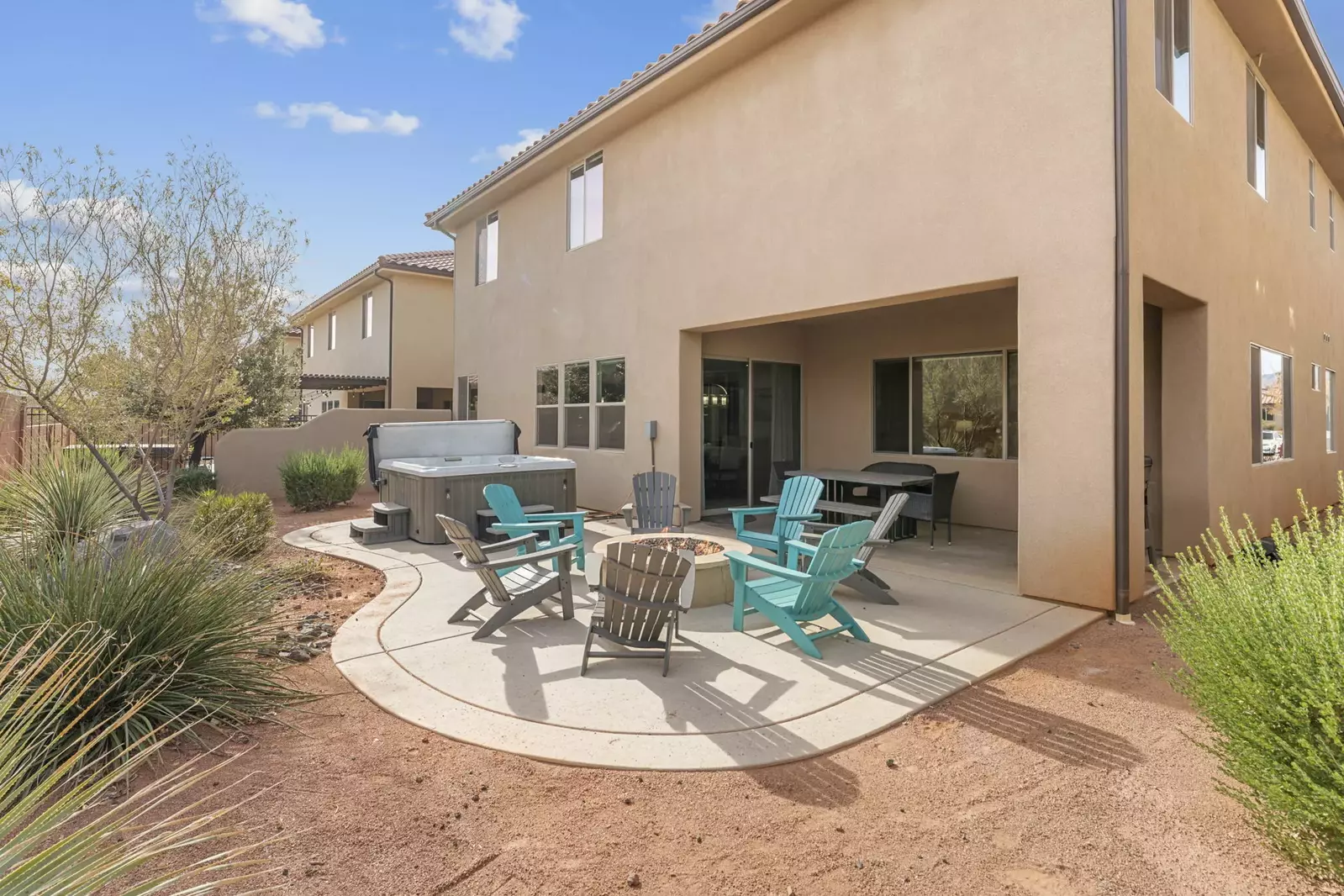 Private Hot Tub + Fire Pit