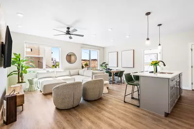 Lagoon Desert Retreat