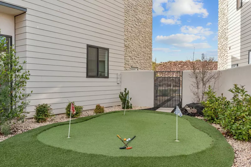 Private Putting Green