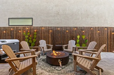 Firepit + Outdoor Seating