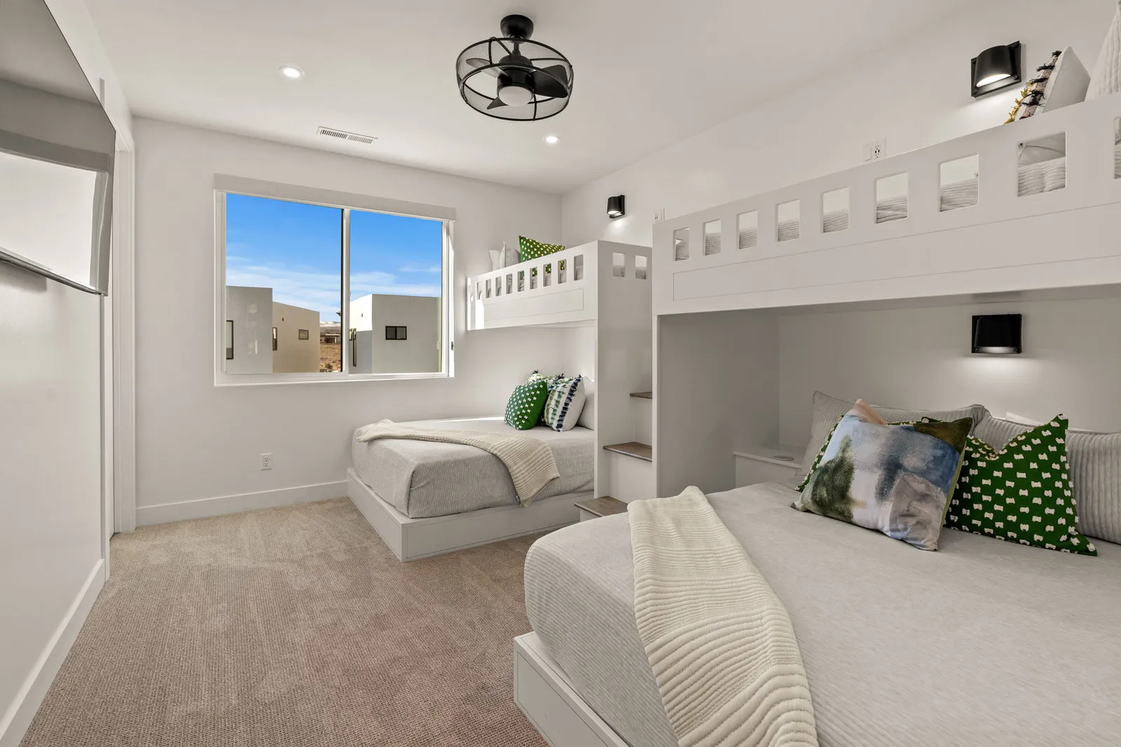 Bunk Room (2 T/Q Bunks)