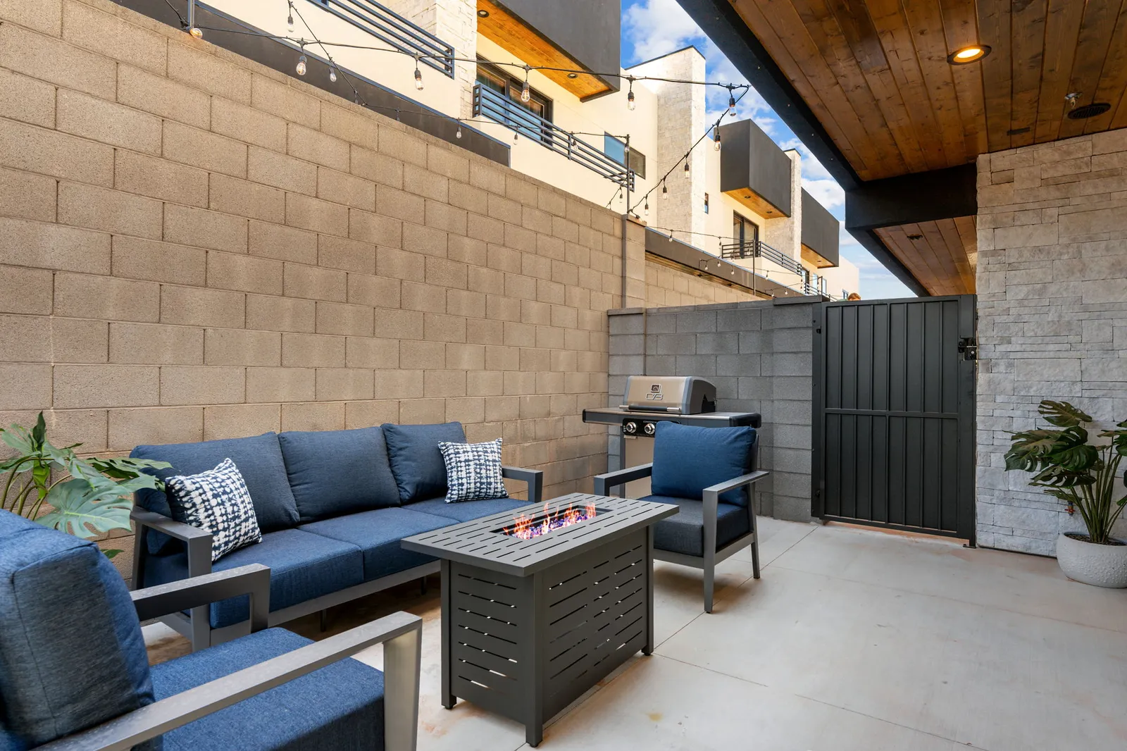 Firepit + Outdoor Seating