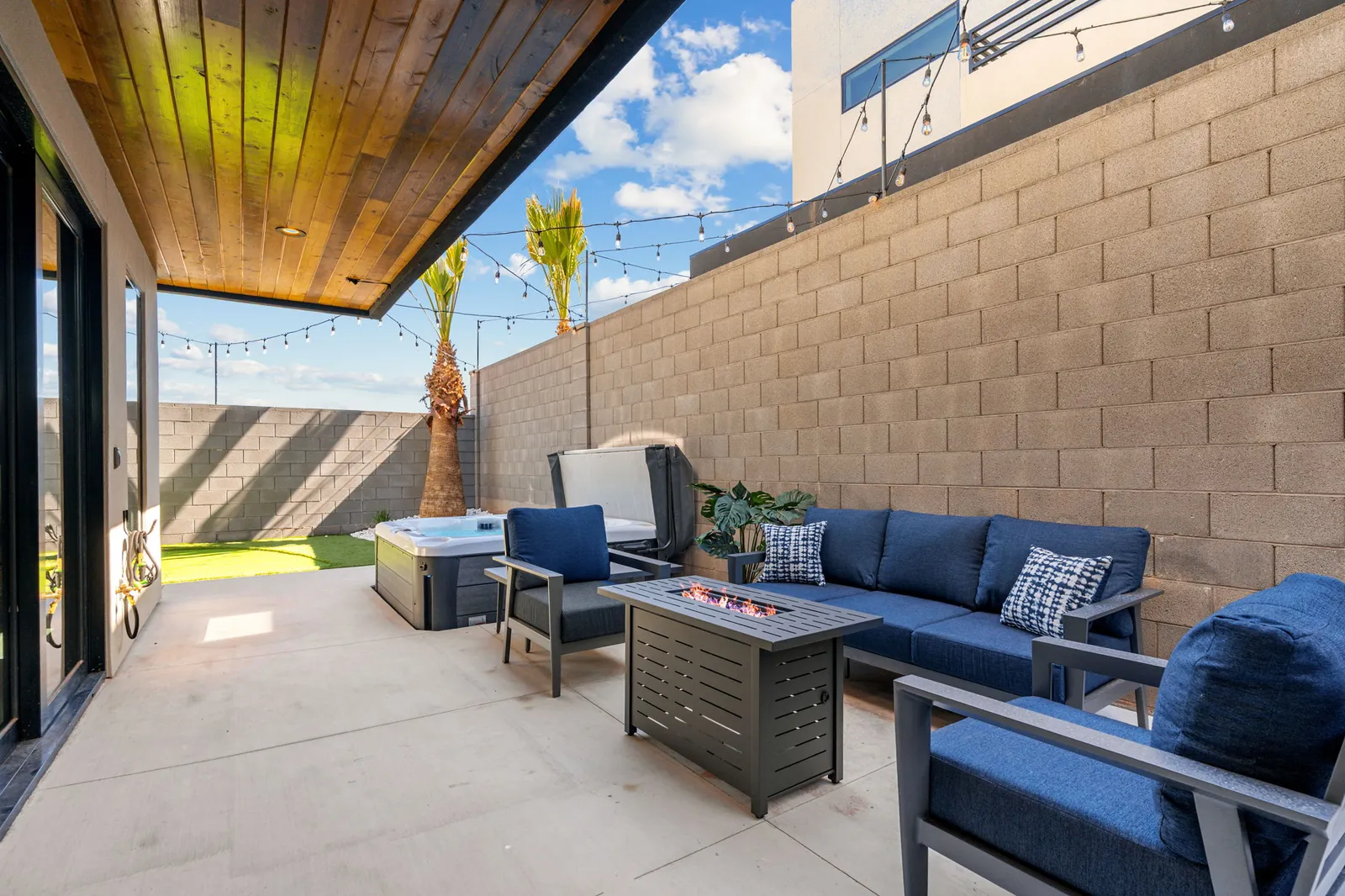 Firepit + Outdoor Seating