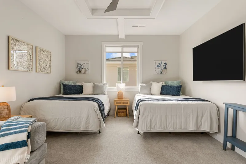 2 Queen Bed/Attached Bath