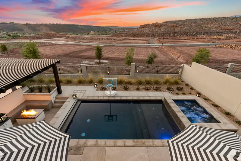 Private Pool