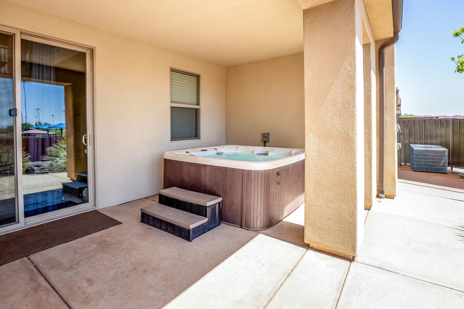 Backyard: Private Hot Tub