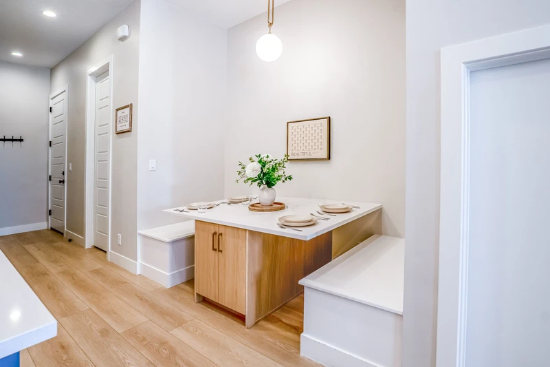 Breakfast nook