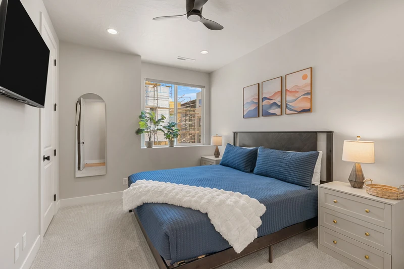 King Bedroom